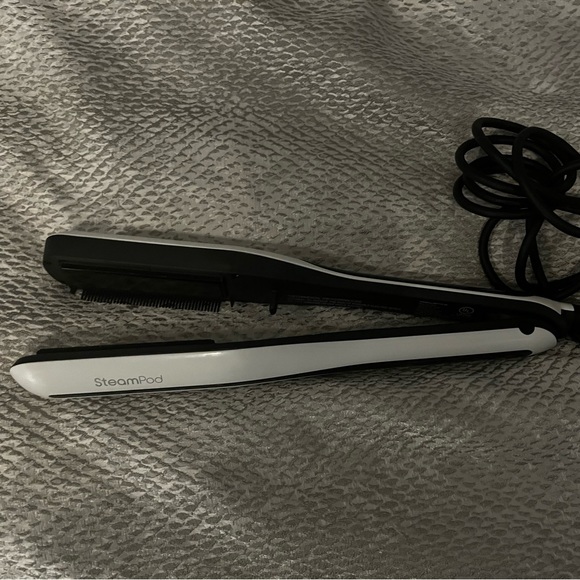 L’Oreal Steampod flat iron and styler - Picture 2 of 2